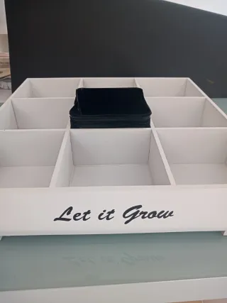 Caja de madera con 9 apartados
