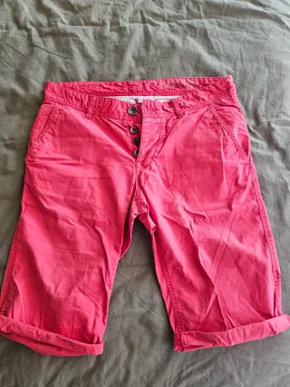 Pantalones cortos rojos talla M