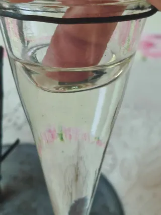 Portacandele in ferro battuto con vasi conici