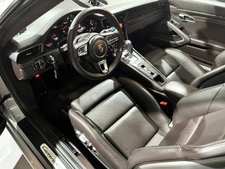 Porsche 911 4 GTS