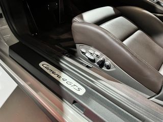 Porsche 911 4 GTS
