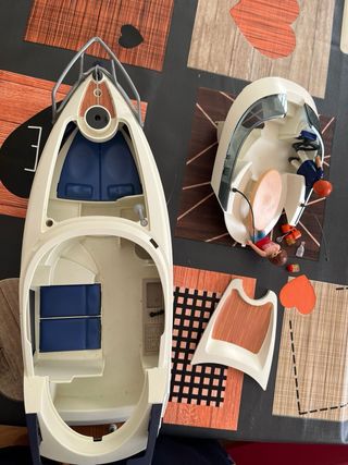 Barco Playmobil con figuras