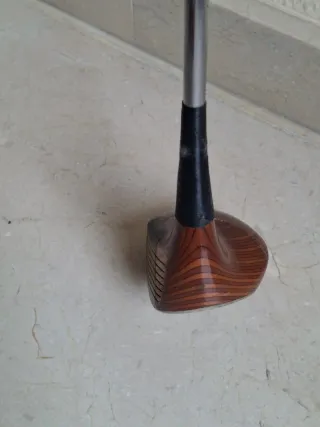 Varios palos de Golf