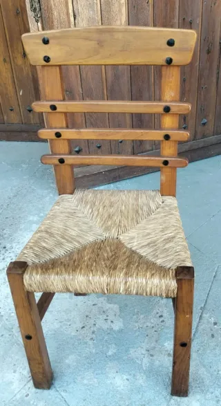 Mesa de comedor de madera maciza