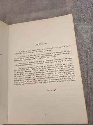 Libro de texto dibujo técnico