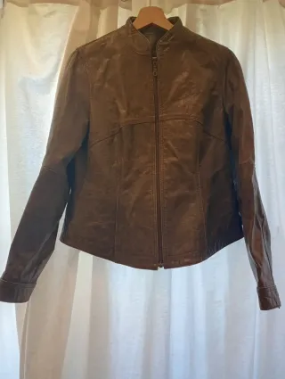Chaqueta de cuero marrón verdoso