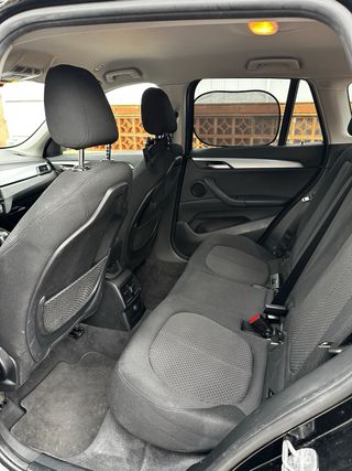 BMW X1 sDrive18d automático bmw service incluido