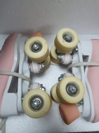 Patines infantiles 4 ruedas rosas talla 33