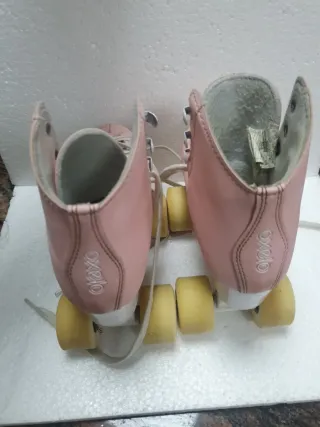 Patines infantiles 4 ruedas rosas talla 33