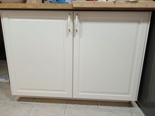 Muebles de cocina Ikea madera y blanco