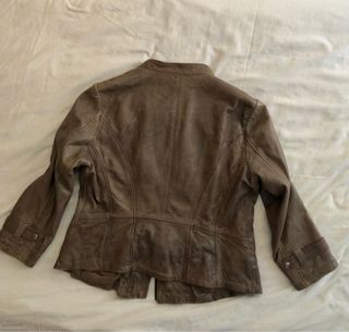 Chaqueta de cuero marrón mujer