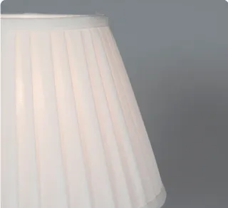 Lámpara de mesa latón y mármol