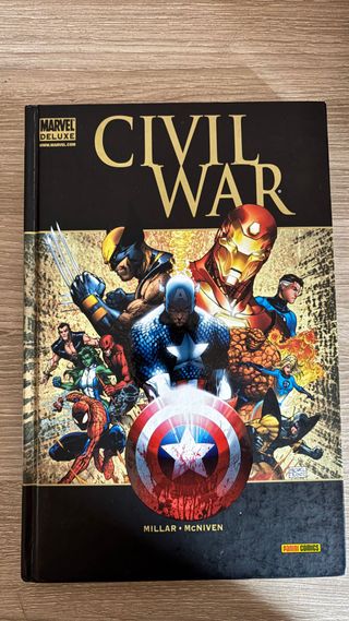 Civil War-Marvel Deluxe