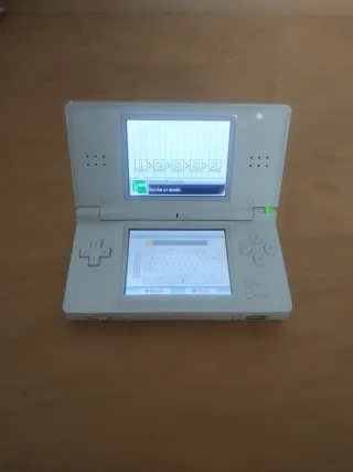 Nintendo DS Lite Blanca +4 Juegos + Funda+cargador