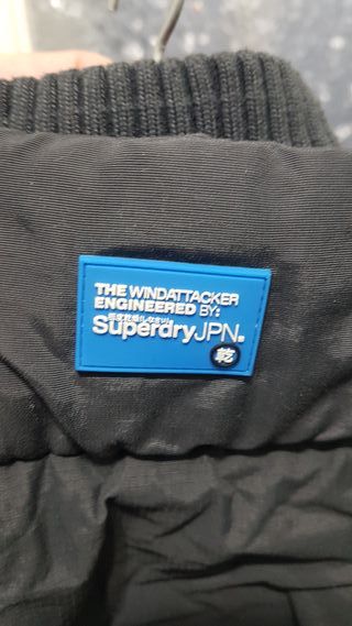 Cazadora cortavientos Superdry Talla L