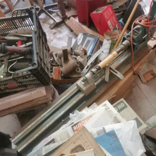 Torno de madera con taladro