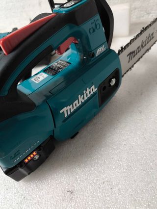 Makita Cortasetos DUH601Z y Motosierra DUC254