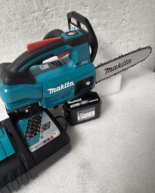 Makita Cortasetos DUH601Z y Motosierra DUC254