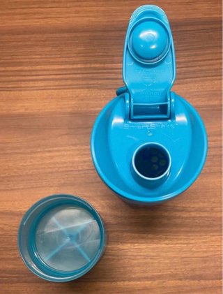 Shaker con moschettone