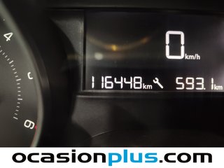 Peugeot 2008 BlueHDi 100 Signature 73 kW (100 CV)