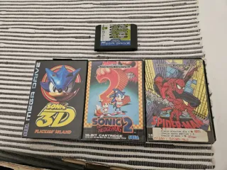 Sega Mega Drive II con caja y 4 juegos