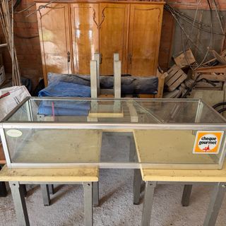 Vitrinas expositoras sin frío