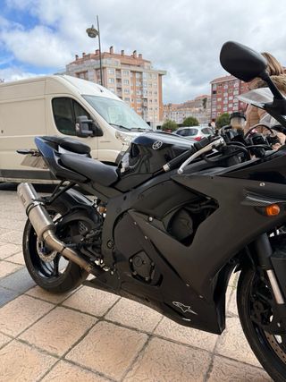 Yamaha R6 2008 Negra