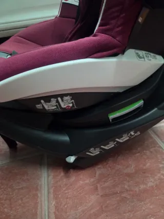 Silla de coche BeSafe color burdeos