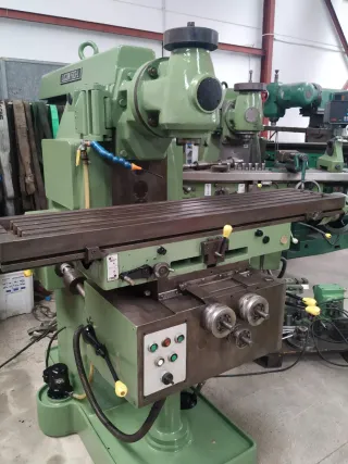 Fresadora Universal Lagun FU3-L