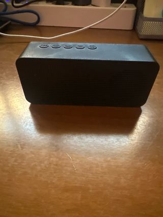 Altavoz Bluetooth con Reloj Digital
