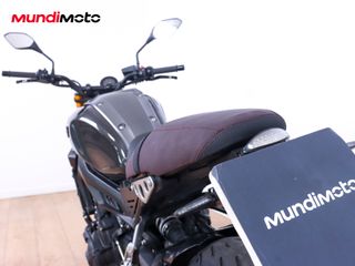 YAMAHA XSR 900