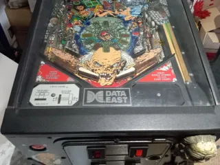 Pinball data eastTales from the Crypt.