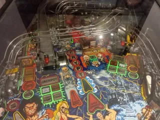 Pinball data eastTales from the Crypt.