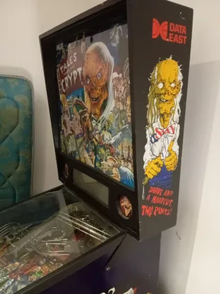 Pinball data eastTales from the Crypt.
