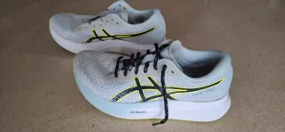 ASICS Magic Speed 2. Zapatillas Running Mujer.