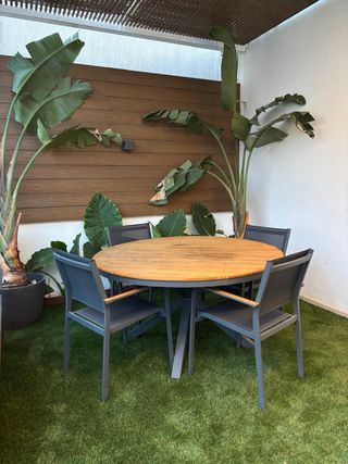 Tavolo rotondo da giardino in legno e alluminio