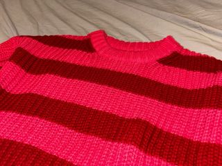 Jersey rayas fucsia y rojo grueso oversized