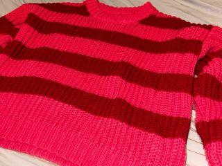 Jersey rayas fucsia y rojo grueso oversized