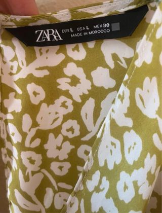 Vestido verde Zara Talla L floral