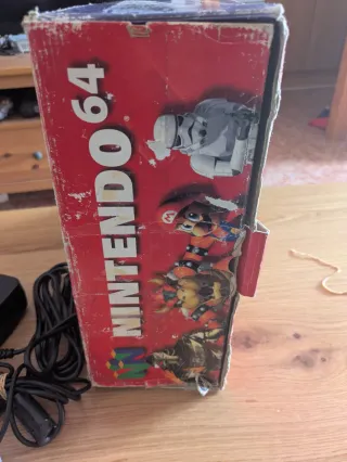 Nintendo 64 con caja y accesorios