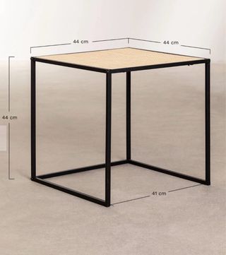 Tavoli nido in rattan e metallo