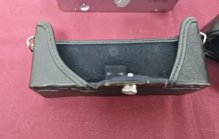 Cámara Praktica MTL 5 con funda