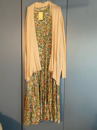 Abito lungo floreale Dodo Collection e cardigan ro
