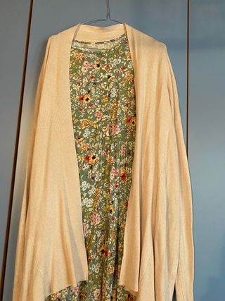 Abito lungo floreale Dodo Collection e cardigan ro