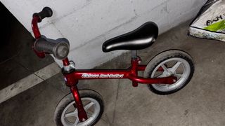 Bicicleta sin pedales Chicco Roja