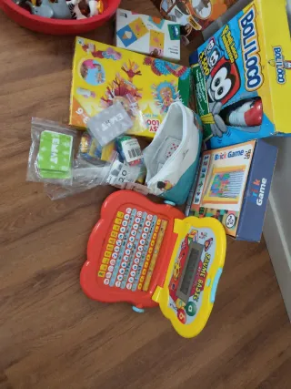 Lote de juguetes educativos y de mesa