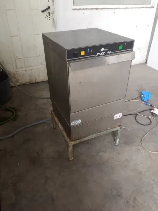 Lavavajillas industrial Adler NL 40 Cesta 40 x 40