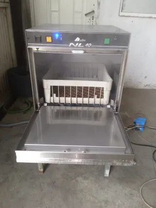 Lavavajillas industrial Adler NL 40 Cesta 40 x 40