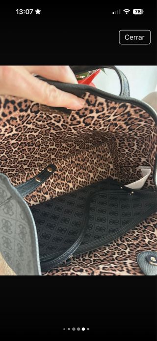 Bolso Guess Negro y Multicolor