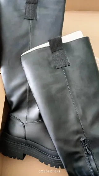 Botas Stradivarius Caña Alta Negras